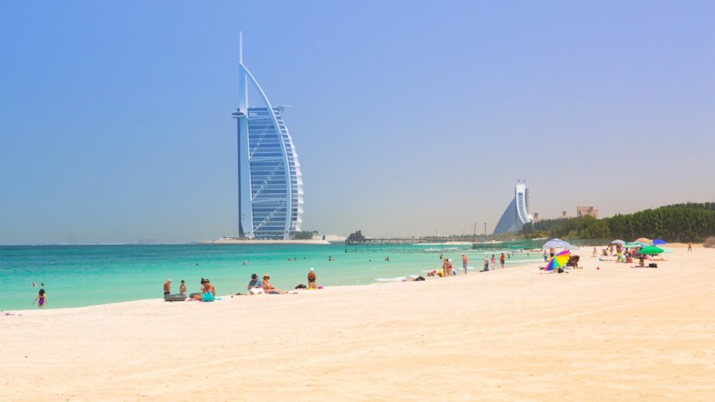 Jumeirah Beach Park offers stunning views of the water and sky