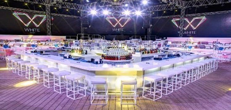 White is a high-tech and super-modern party destination
