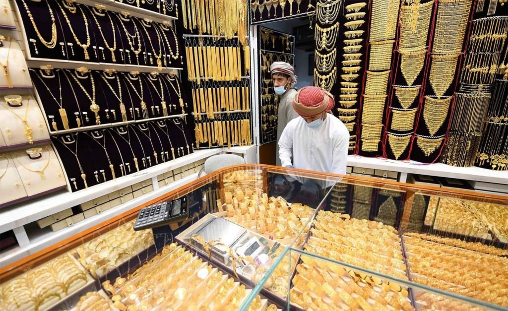 Gold Souk is the best place to buy cheap gold bars and jewelry in Dubai.