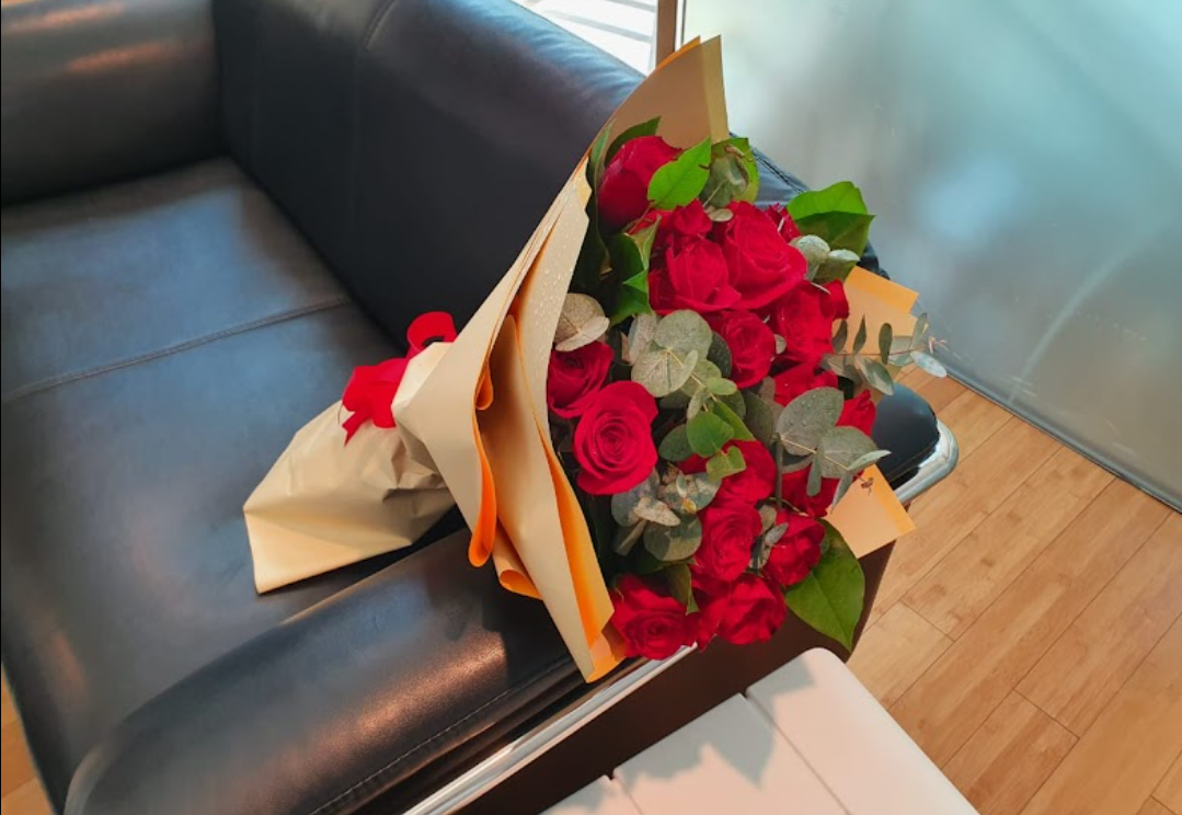 best flower and chocolate delivery in Dubai.