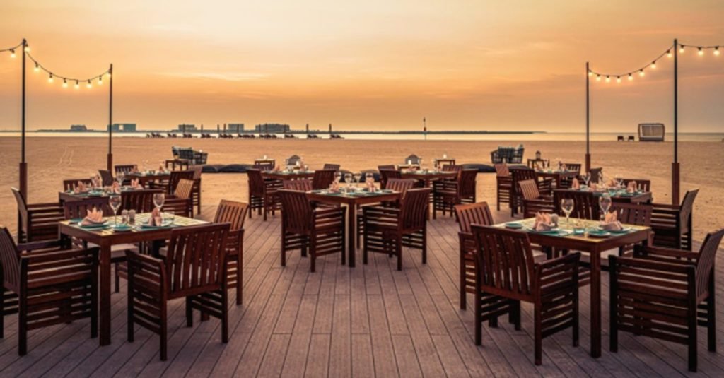 beach deck restaurant 