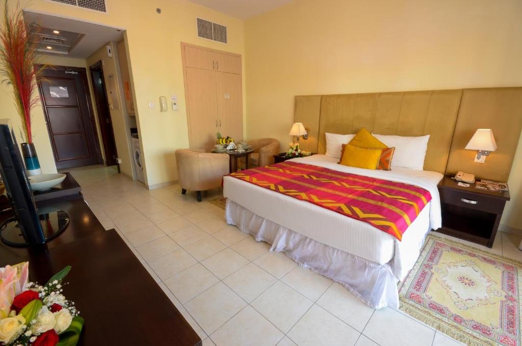 parkside hotel apartment