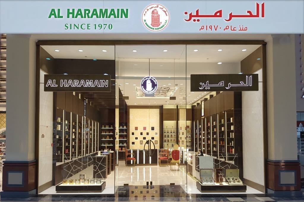 10 Famous Shops Selling Best Perfumes in Dubai in 2024
