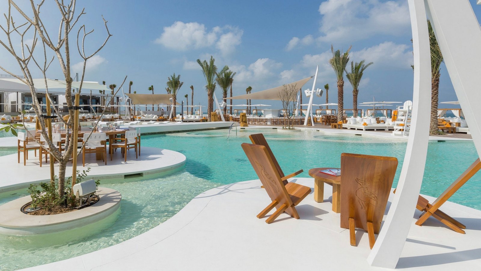 Best beach Clubs in Dubai