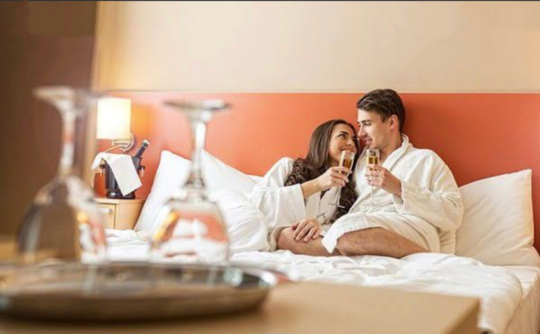 top-6-hotels-in-dubai-for-unmarried-couples-offering-hassle-free-stays