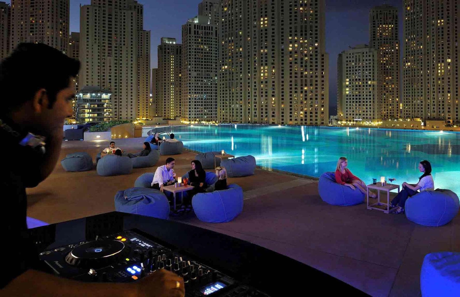 Top 5 Rooftop Bars in Dubai Marina to Experience Spectacular Nightlife in 2024