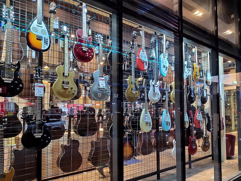 music instruments shops in dubai